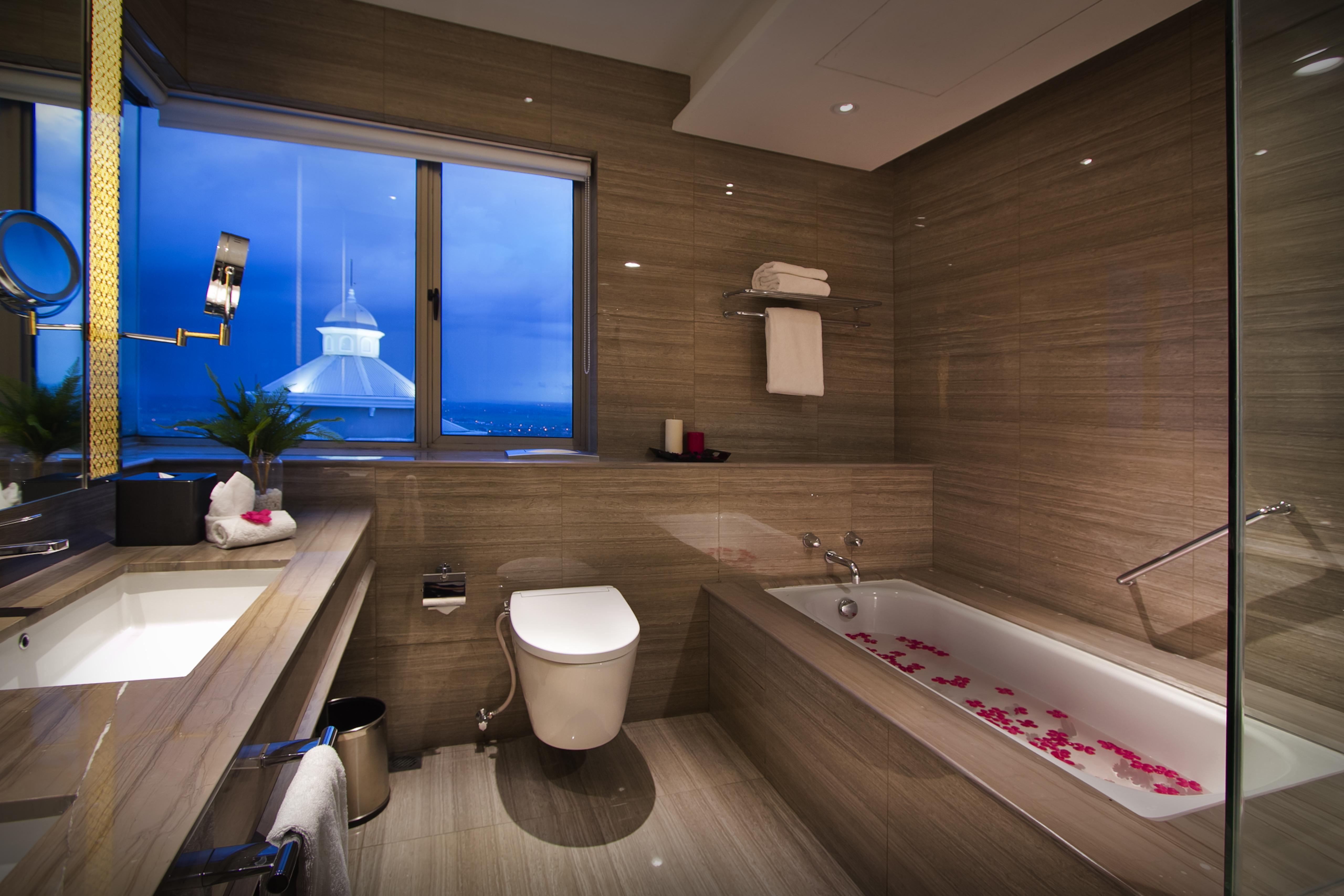Ascott Waterplace Surabaia Exterior foto