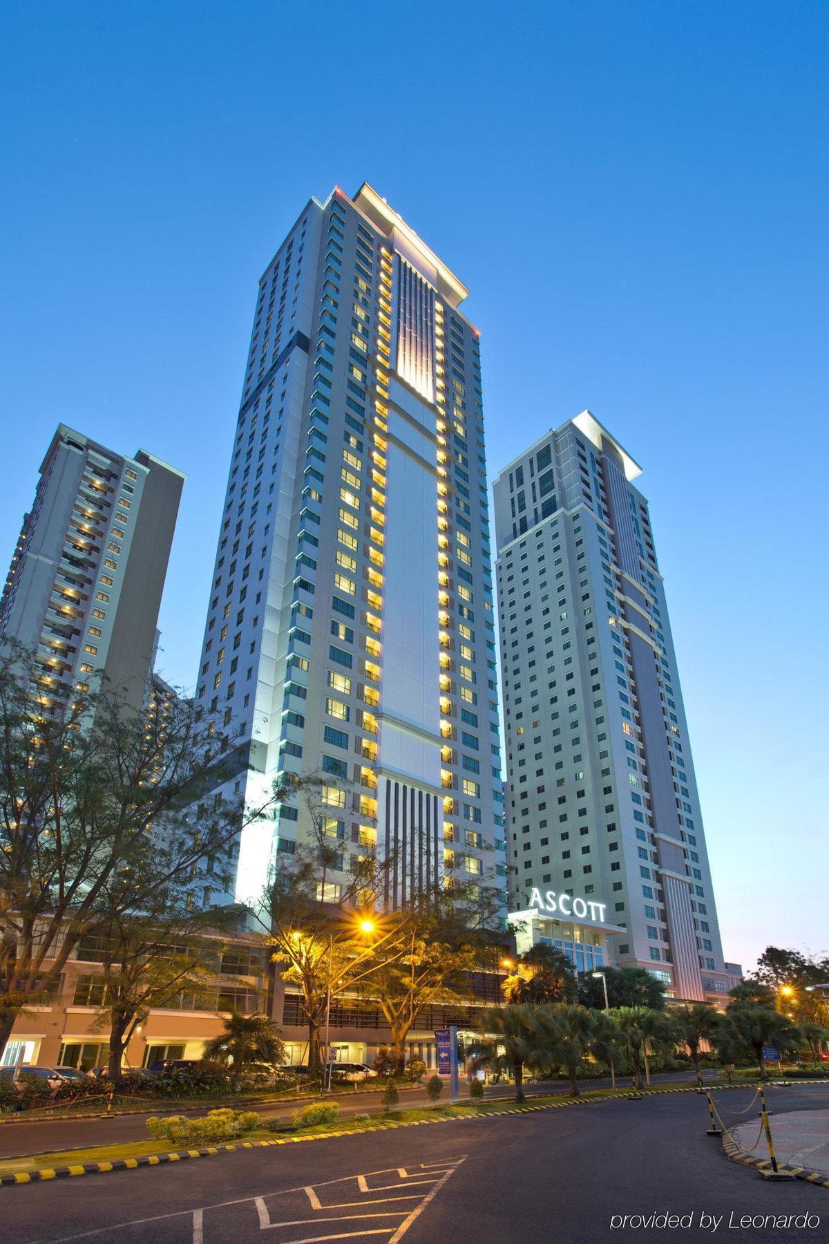 Ascott Waterplace Surabaia Exterior foto