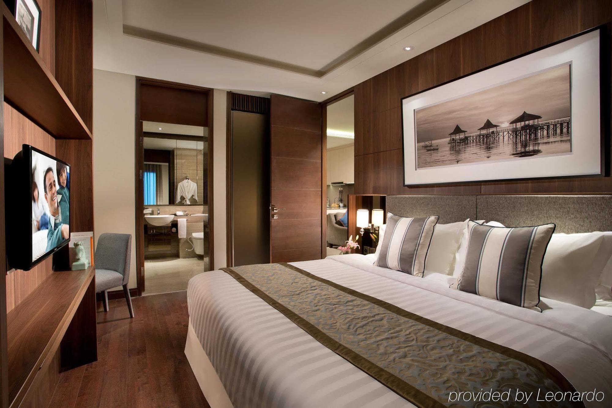 Ascott Waterplace Surabaia Exterior foto